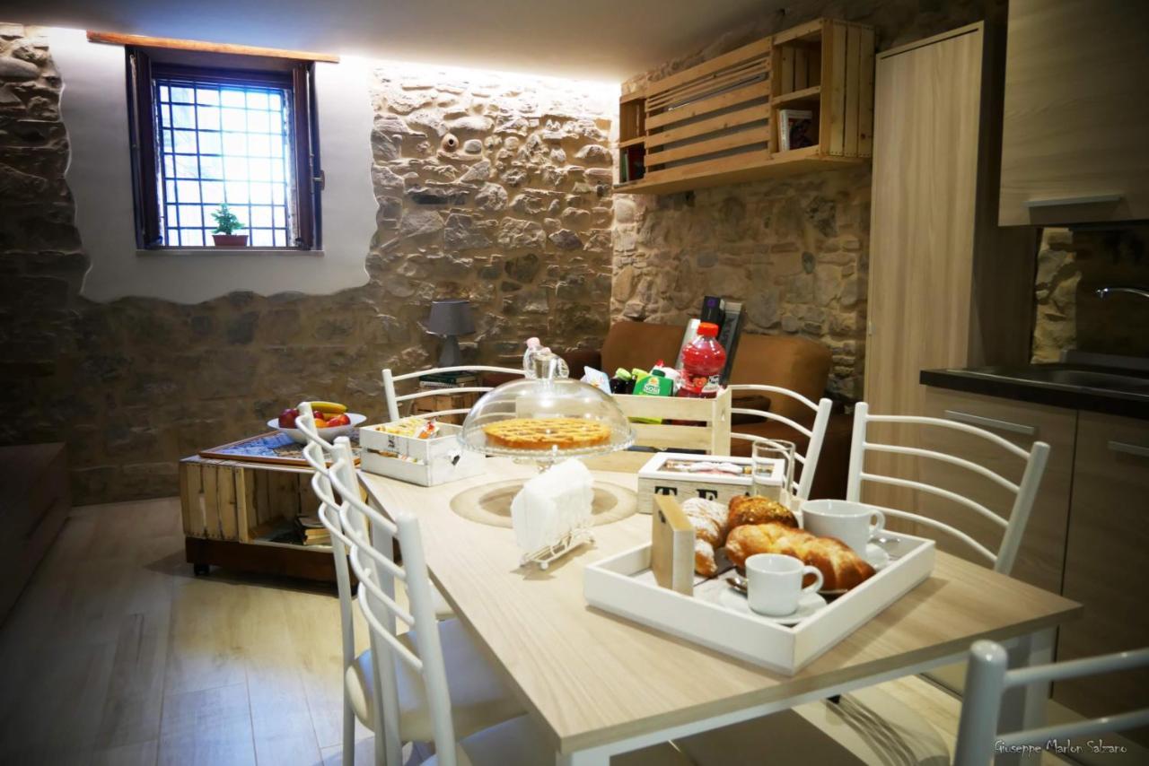 B&B Al Teatro Romano 贝内文托 外观 照片