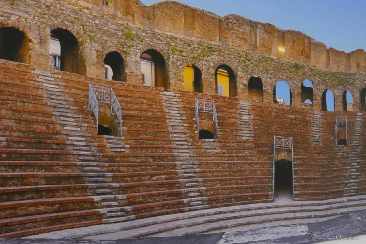 B&B Al Teatro Romano 贝内文托 外观 照片