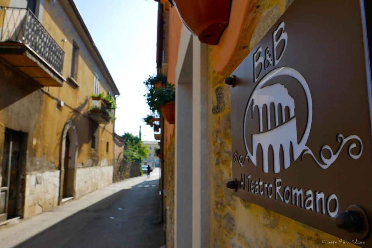 B&B Al Teatro Romano 贝内文托 外观 照片